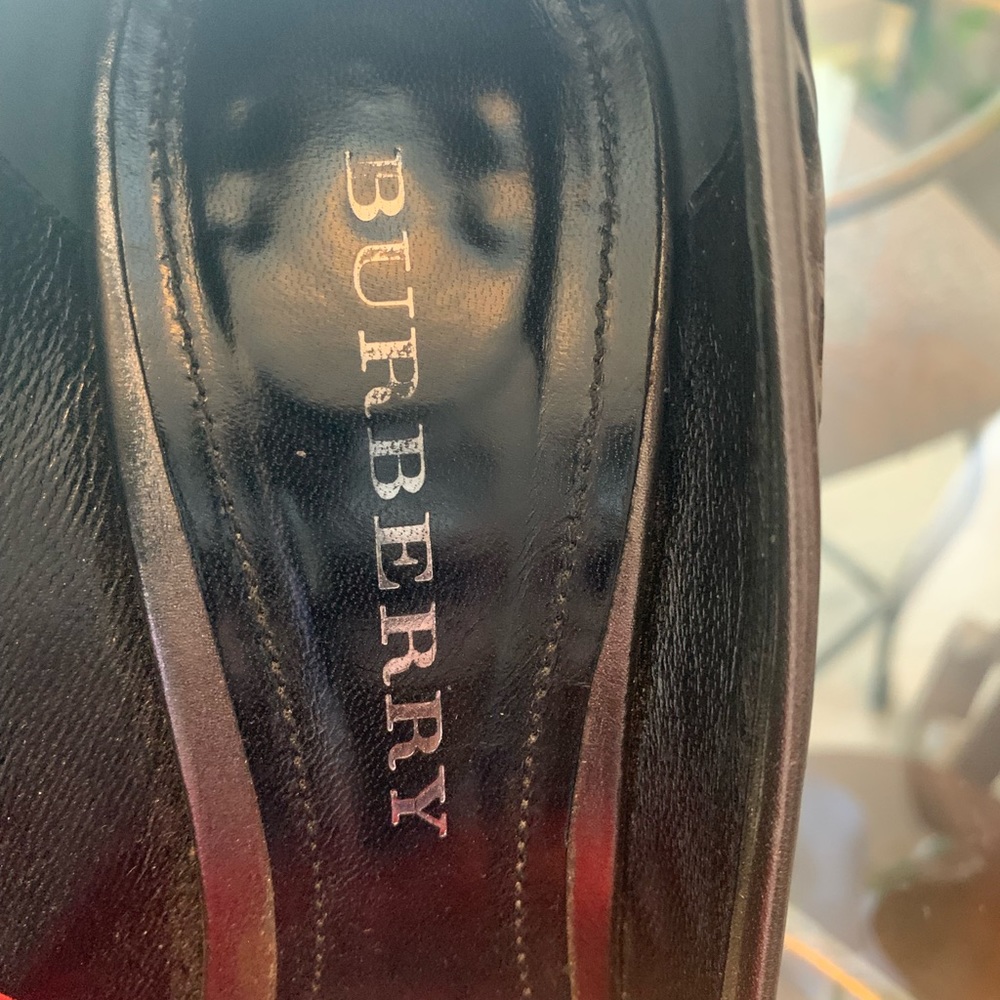 Authentic Used Burberry Heels - Picture 2 of 6